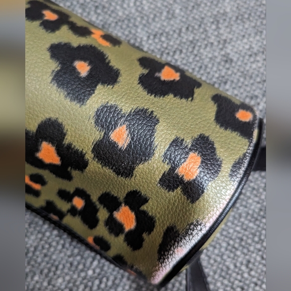 ✨Host Pick✨Kenzo Hana Leopard Tube Crossbody Bag - Picture 7 of 9